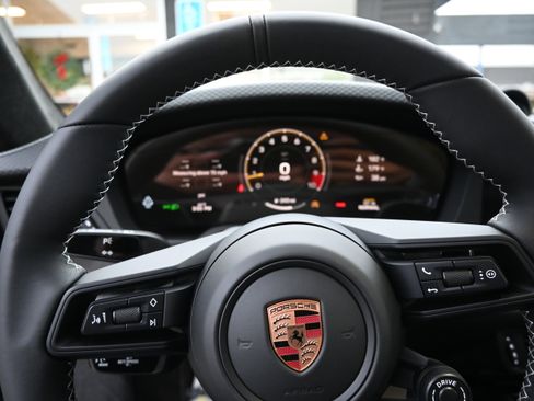 Used 2026 Porsche 911 GT3 image 33