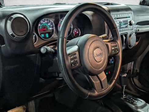 Used 2013 Jeep Wrangler Sport image 9