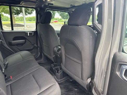 Used 2022 Jeep Wrangler Unlimited Sport AWD/4WD image 7