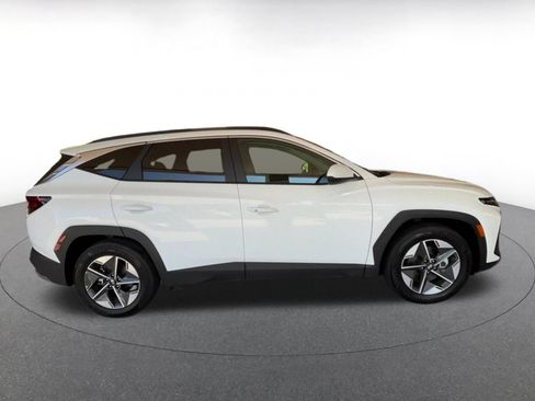 Used 2026 Hyundai Tucson SEL FWD image 16