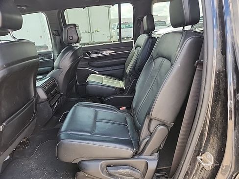 Used 2022 Jeep Wagoneer Series II w/ Convenience Group I AWD/4WD image 40