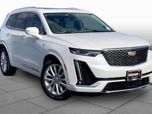 Used 2020 Cadillac XT6 Premium Luxury FWD image 3