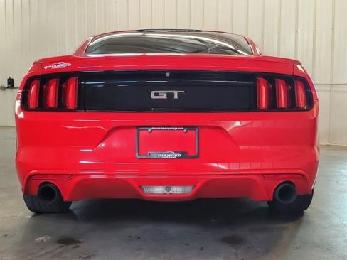 Used 2015 Ford Mustang GT image 5