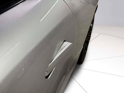 Used 2019 Jaguar F-TYPE Convertible RWD image 22