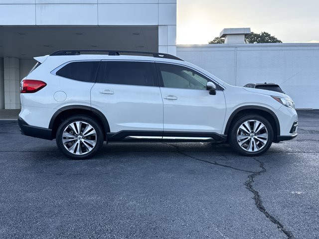 Used 2022 Subaru Ascent Limited w/ Technology Package AWD/4WD image 2