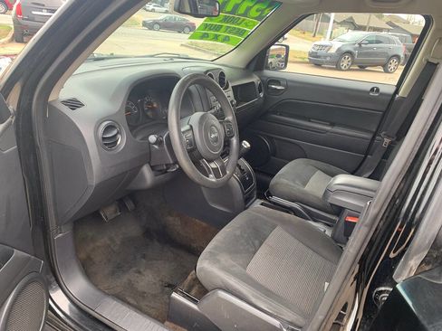 Used 2016 Jeep Patriot Sport w/ Power Value Group AWD/4WD image 11