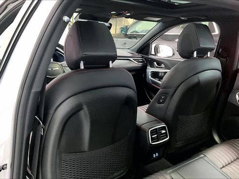 Used 2024 Genesis G70 2.5T w/ Sport Prestige Package image 11