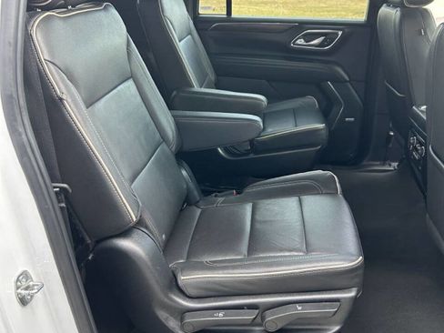 Used 2023 Chevrolet Suburban Premier image 26