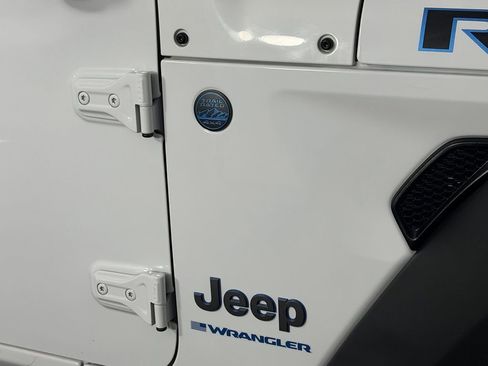 Certified 2025 Jeep Wrangler Unlimited Rubicon 4xe w/ Convenience Group AWD/4WD image 12