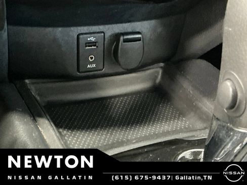 Used 2016 Nissan Rogue S w/ Appearance Package FWD image 22