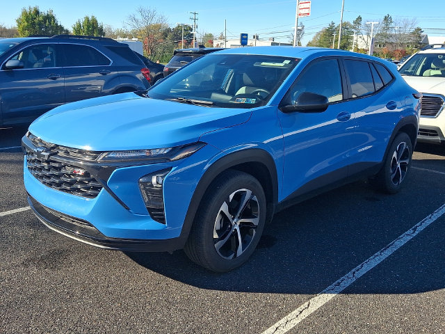 Used 2024 Chevrolet Trax RS FWD image 3