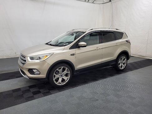 Used 2017 Ford Escape Titanium w/ Equipment Group 301A AWD/4WD image 2