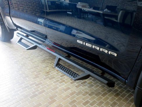 Used 2020 GMC Sierra 1500 SLE image 70