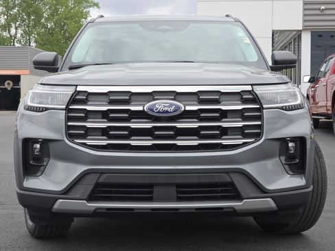 Used 2025 Ford Explorer Active w/ Active Comfort Package AWD/4WD image 12