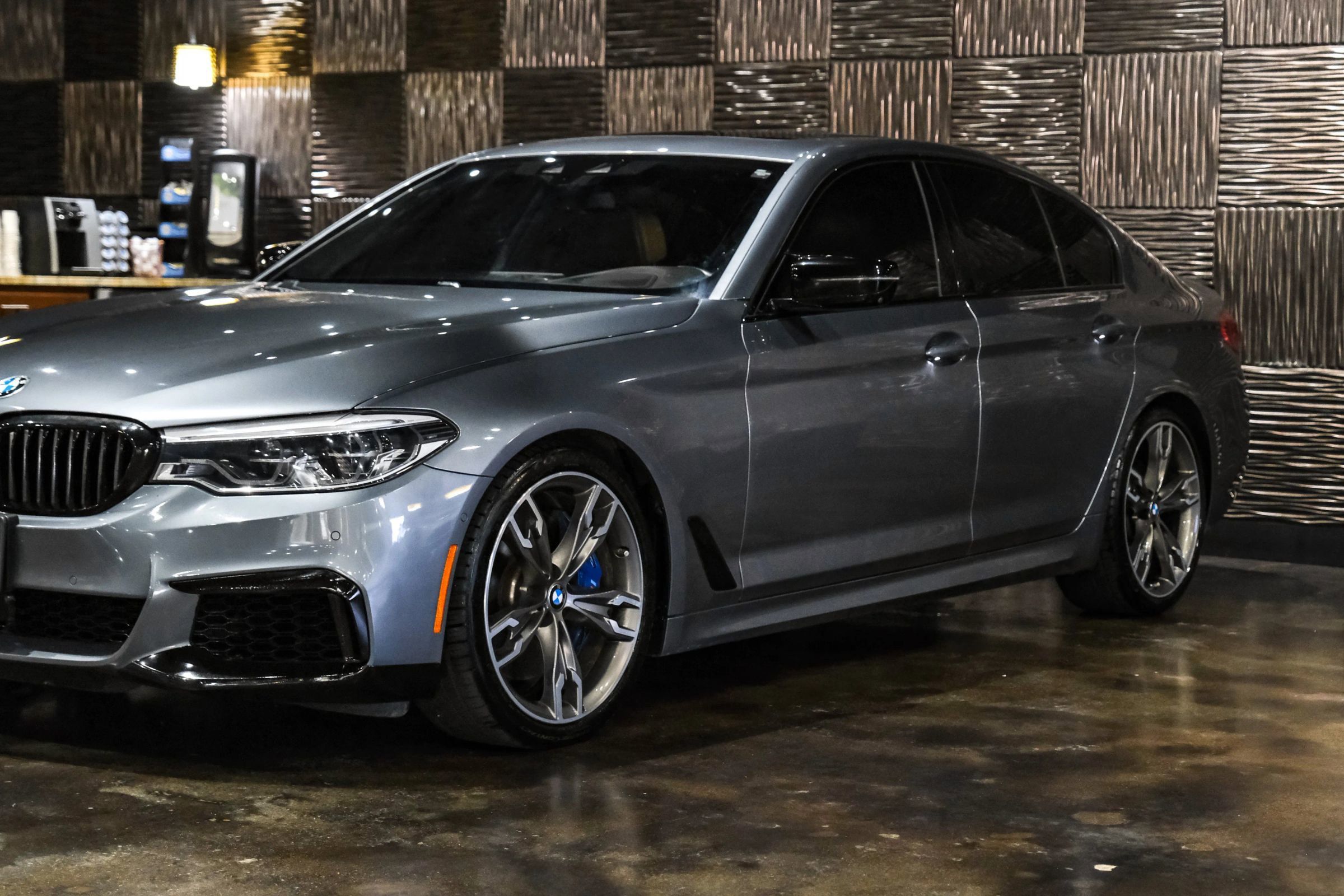 Used 2020 BMW M550i xDrive w/ Executive Package AWD/4WD image 10