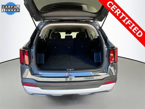 Certified 2024 Kia Sorento LX image 24