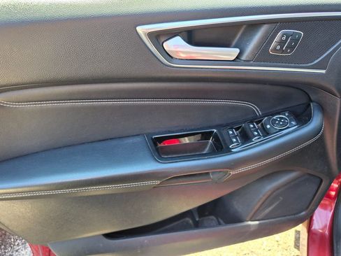 Used 2016 Ford Edge Titanium w/ Equipment Group 302A AWD/4WD image 5