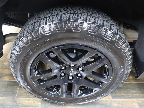 Used 2026 Chevrolet Silverado 1500 Custom w/ Turbomax Blackout Package AWD/4WD image 31