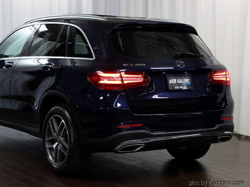 Used 2017 Mercedes-Benz GLC 300 GLC 300 4MATIC SUV w/ Premium 2 Package image 8