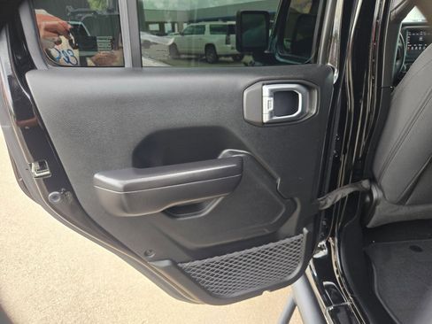 Used 2020 Jeep Wrangler Unlimited Sport S AWD/4WD image 15