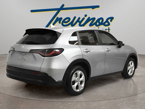 Used 2024 Honda HR-V LX image 2