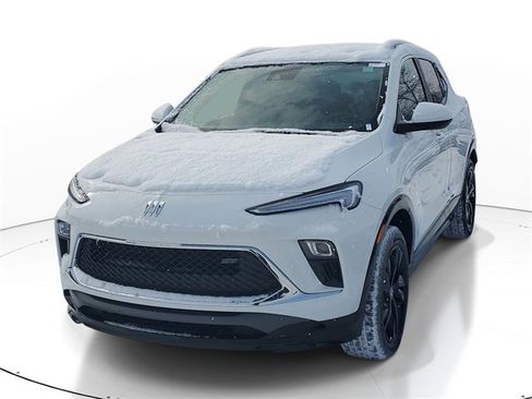 Used 2024 Buick Encore GX Sport Touring w/ Comfort Package image 2