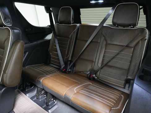 Used 2025 GMC Yukon Denali Ultimate image 17