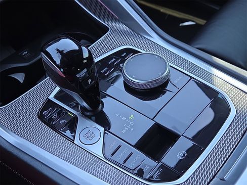 Used 2023 BMW X6 xDrive40i w/ M Sport Package image 22