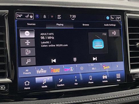 New 2026 Chrysler Pacifica Limited w/ Trailer Tow Group image 19