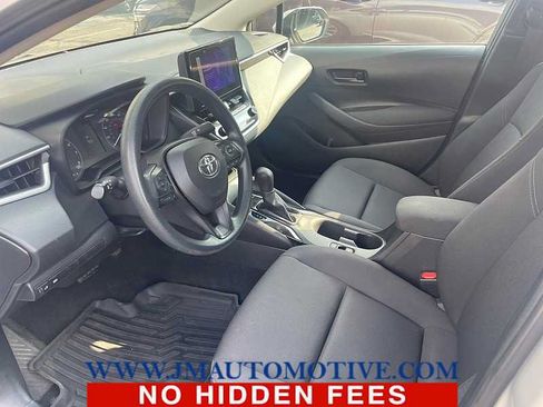 Used 2024 Toyota Corolla LE FWD image 2