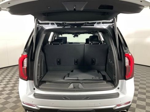 New 2026 GMC Yukon Denali w/ Denali Reserve Package AWD/4WD image 36