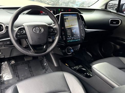 Used 2022 Toyota Prius Prime XLE image 28