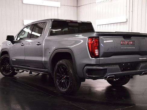 Used 2021 GMC Sierra 1500 Elevation w/ Preferred Package image 5