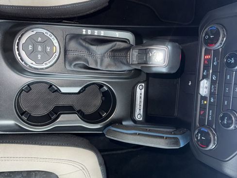 Used 2022 Ford Bronco Wildtrak image 19