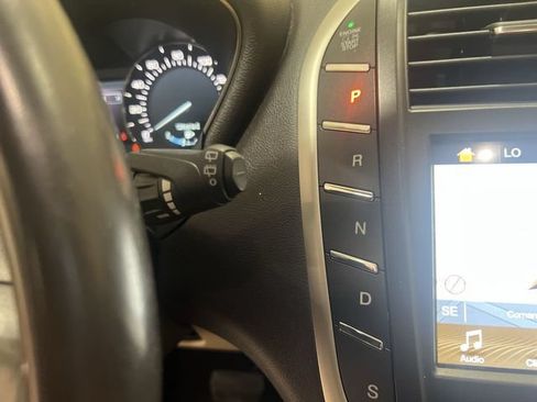Used 2018 Lincoln MKC Reserve FWD image 15