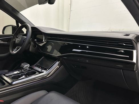 Used 2023 Audi SQ7 Prestige w/ Sport Package image 18