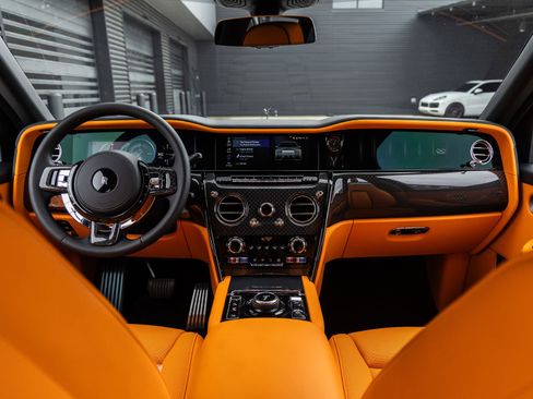 New 2026 Rolls-Royce Cullinan Black Badge image 4