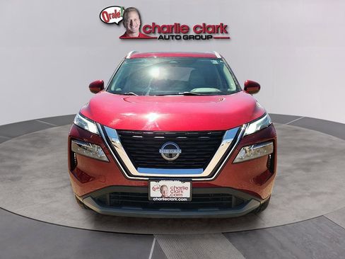 Used 2023 Nissan Rogue SV w/ SV Premium B Package image 8