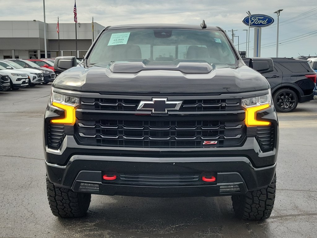 Used 2022 Chevrolet Silverado 1500 LT Trail Boss w/ Convenience Package II AWD/4WD image 2