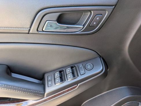 Used 2016 GMC Yukon SLE w/ Convenience Package image 11