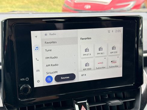 Used 2025 Toyota Corolla LE FWD image 14