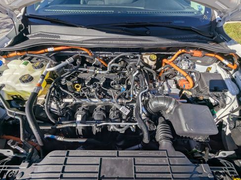 New 2024 Ford Escape SE image 10