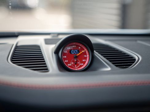 Certified 2015 Porsche 911 GT3 RWD image 9