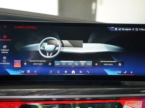 New 2026 BMW 750e xDrive w/ Premium Package image 19