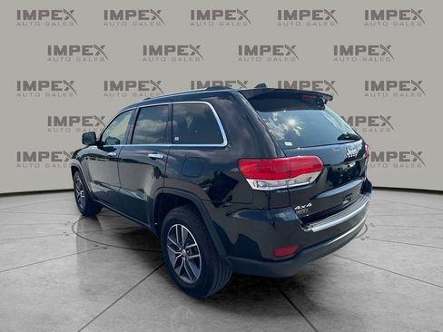 Used 2018 Jeep Grand Cherokee Limited AWD/4WD image 2