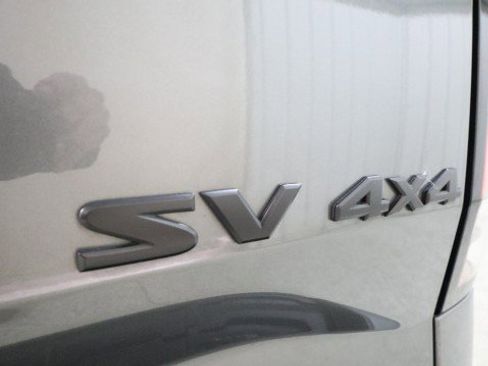 Used 2023 Nissan Frontier SV w/ Midnight Edition Package image 18