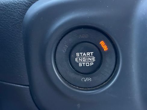 Used 2018 Jeep Wrangler Unlimited Rubicon w/ Safety Group AWD/4WD image 21
