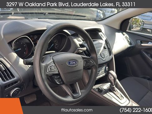Used 2018 Ford Focus SE image 24
