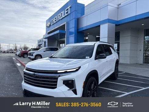 New 2026 Chevrolet Traverse LT w/ LPO, Floor Liner Package image 1