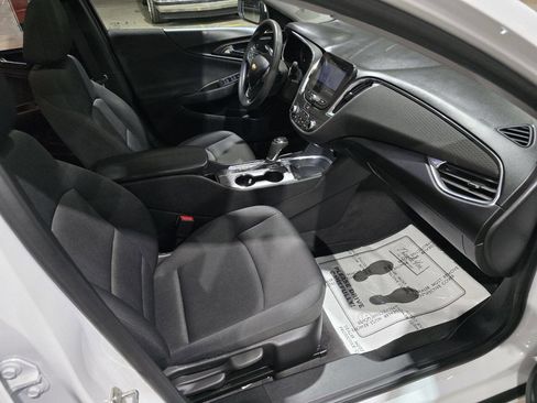 Used 2019 Chevrolet Malibu LT FWD image 35